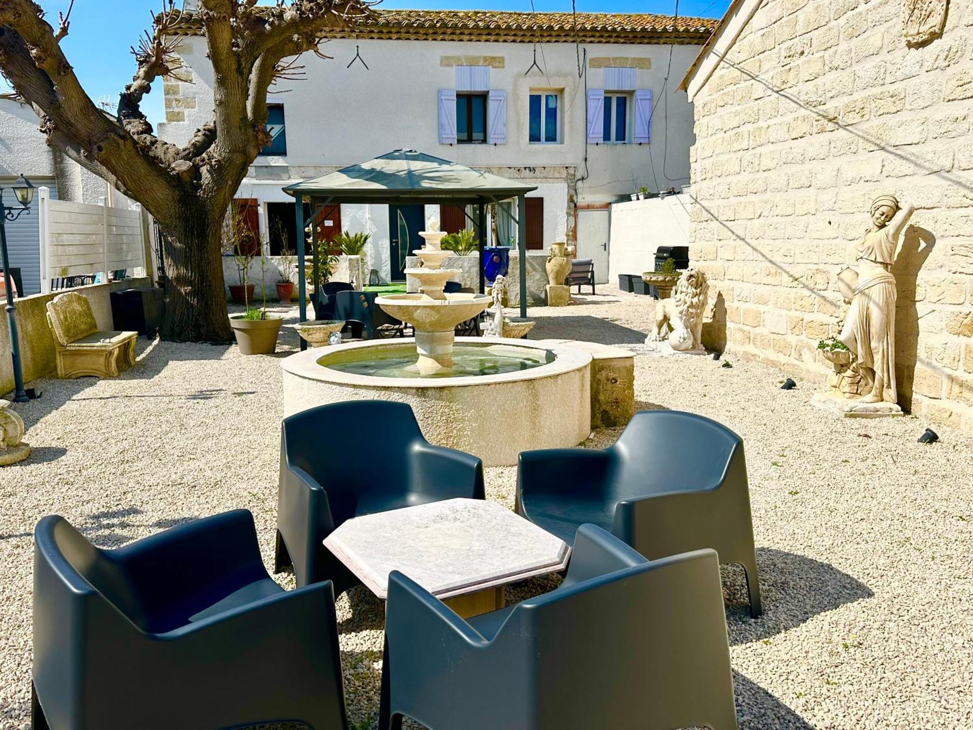 Les Appartements Du Mas - Emeraude Aigues-Mortes Luaran gambar