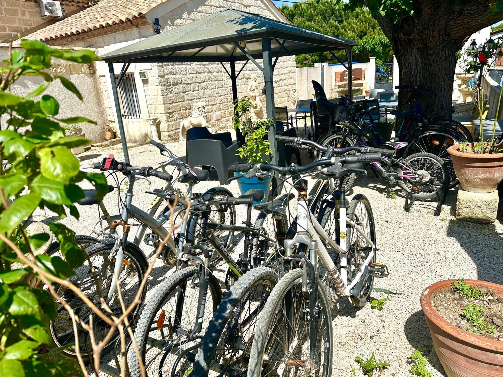 Les Appartements Du Mas - Emeraude Aigues-Mortes Luaran gambar